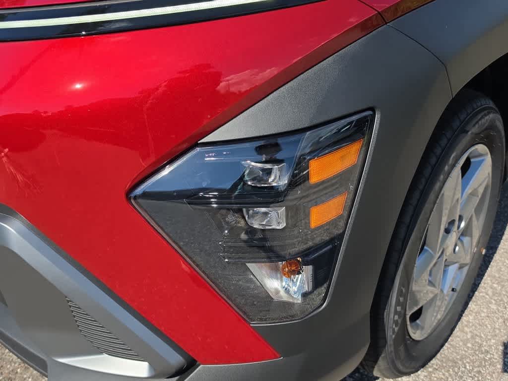New 2027 Hyundai Kona SE FWD image 11