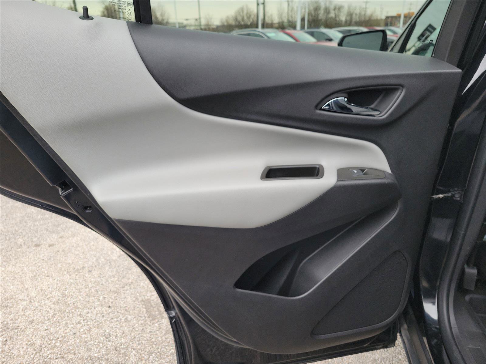 Used 2024 Chevrolet Equinox LS w/ LS Convenience Package image 13