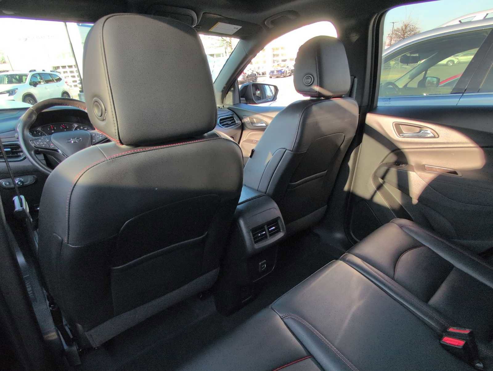 Used 2022 Chevrolet Equinox RS w/ RS Leather Package image 19
