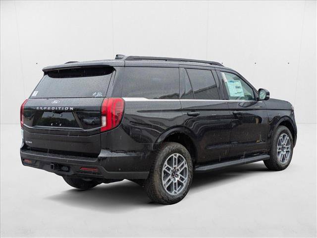 New 2025 Ford Expedition Active image 2