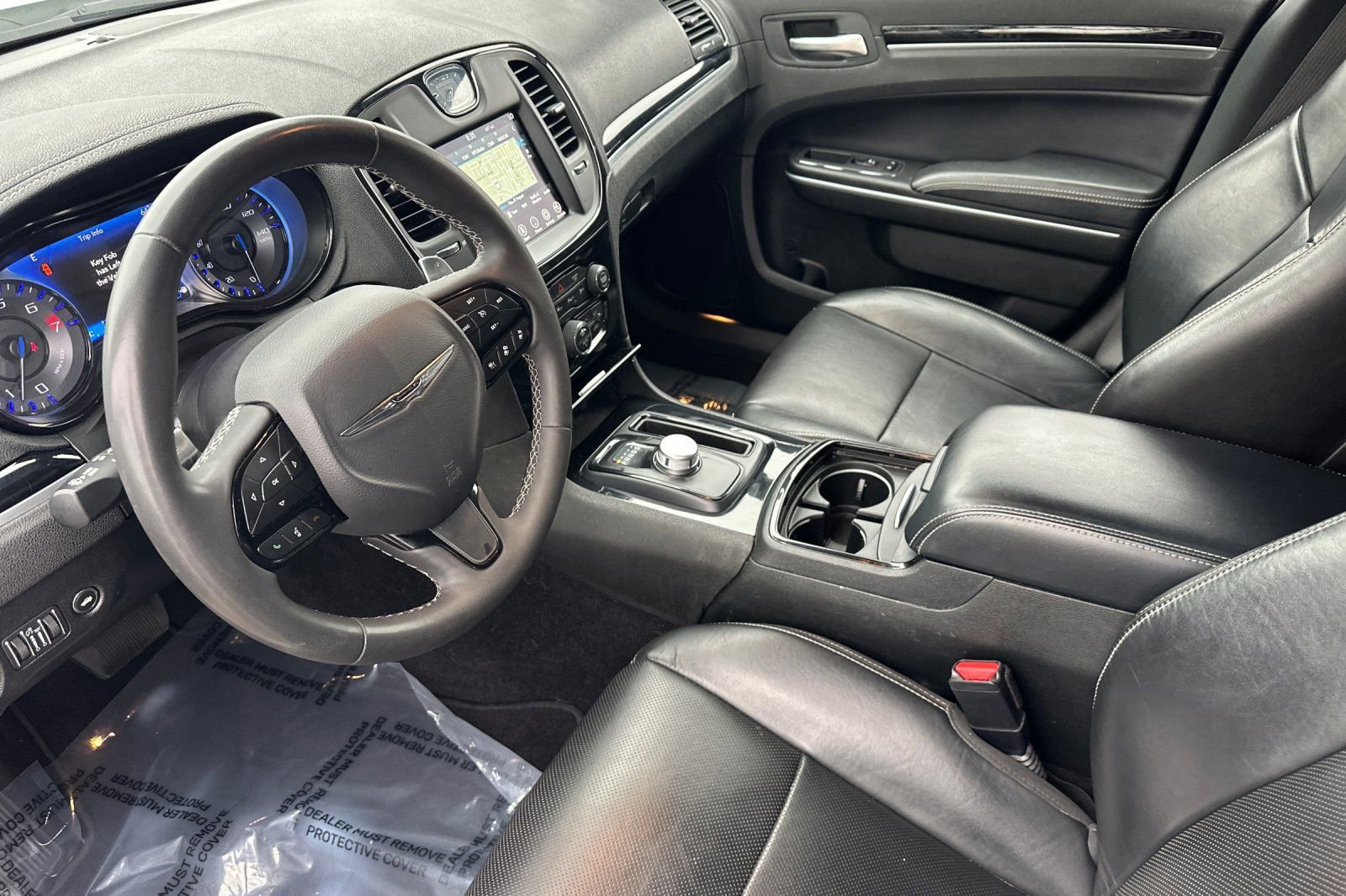 Used 2023 Chrysler 300 S w/ Comfort Group RWD image 9