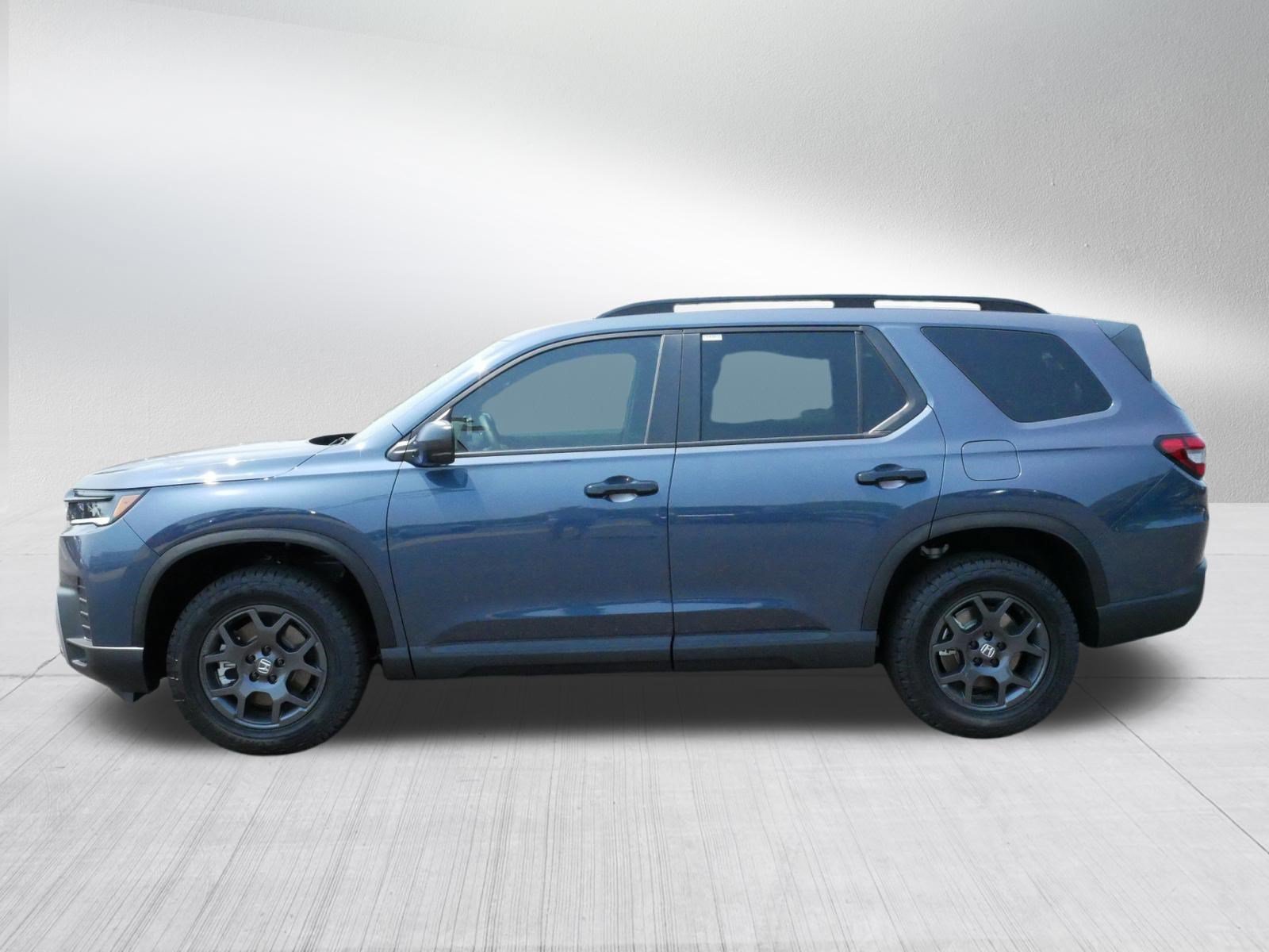 Certified 2026 Honda Pilot TrailSport image 4