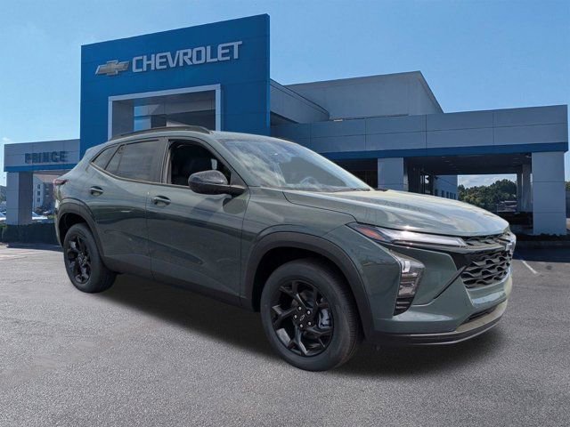 New 2026 Chevrolet Trax LT w/ Driver Confidence Package image 2