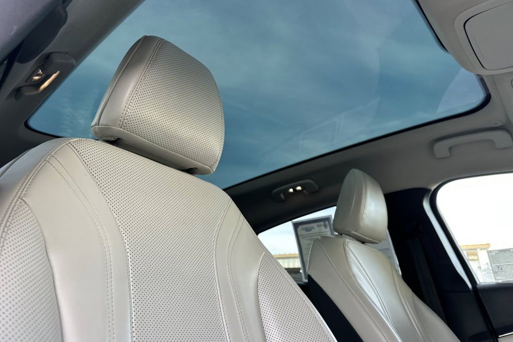 Used 2021 Ford Mustang Mach-E Premium image 15