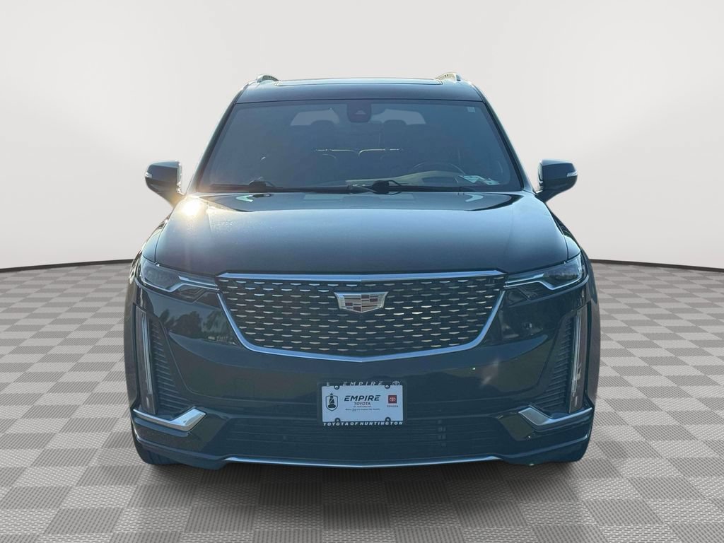 Used 2023 Cadillac XT6 Premium Luxury w/ Technology Package AWD/4WD image 2