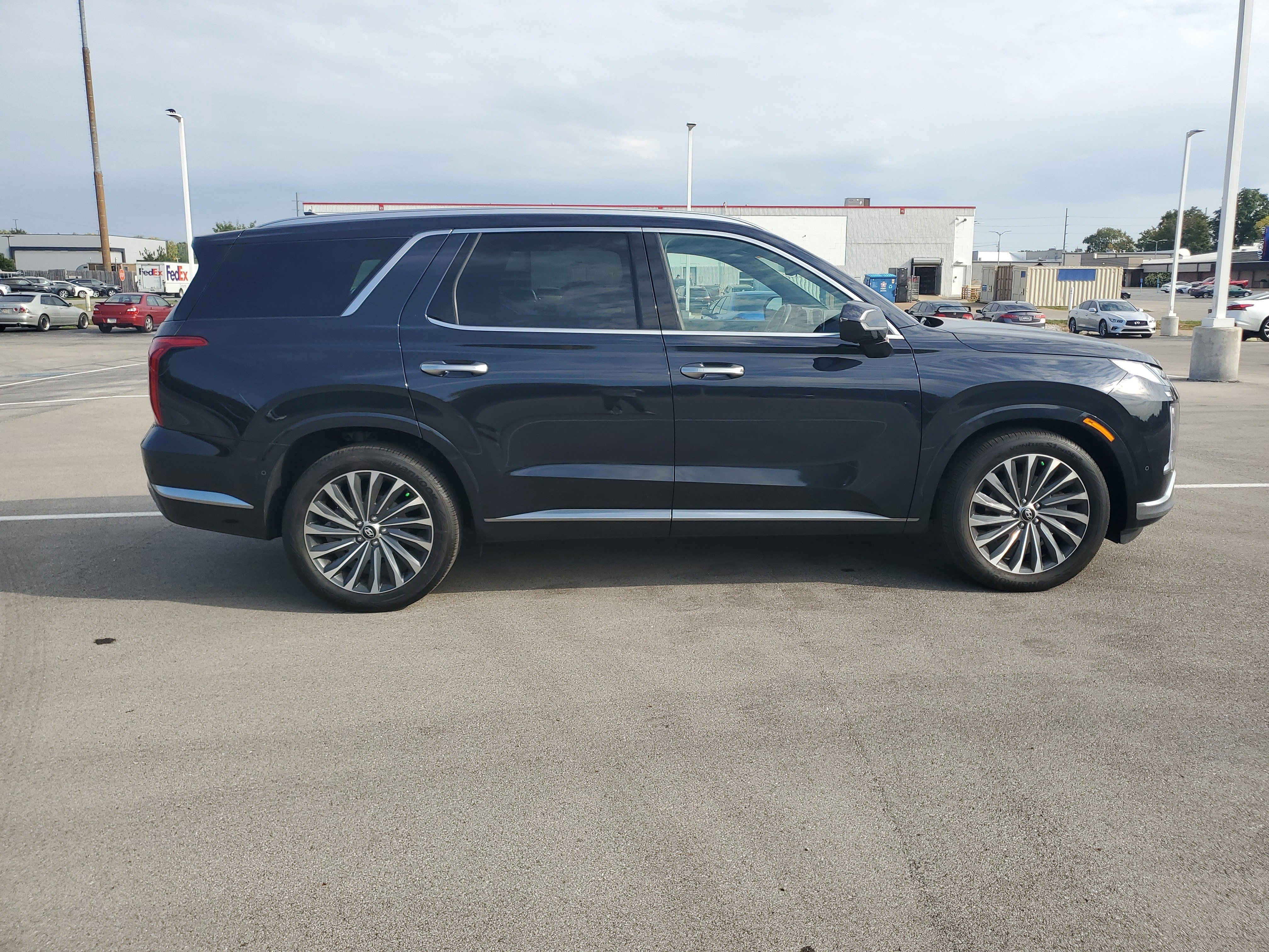 Used 2024 Hyundai Palisade Calligraphy video 2