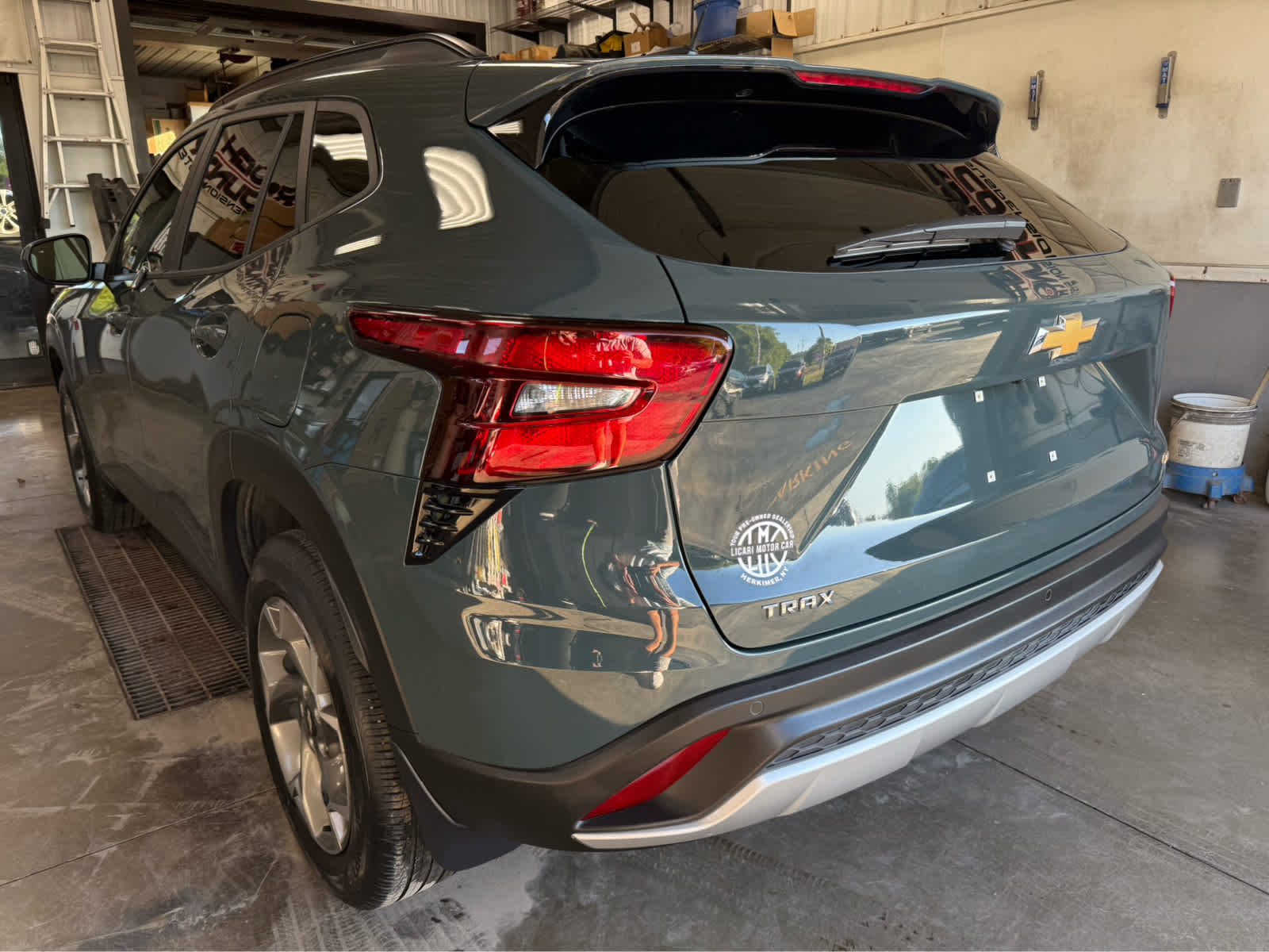 Used 2025 Chevrolet Trax LT w/ Driver Confidence Package image 8