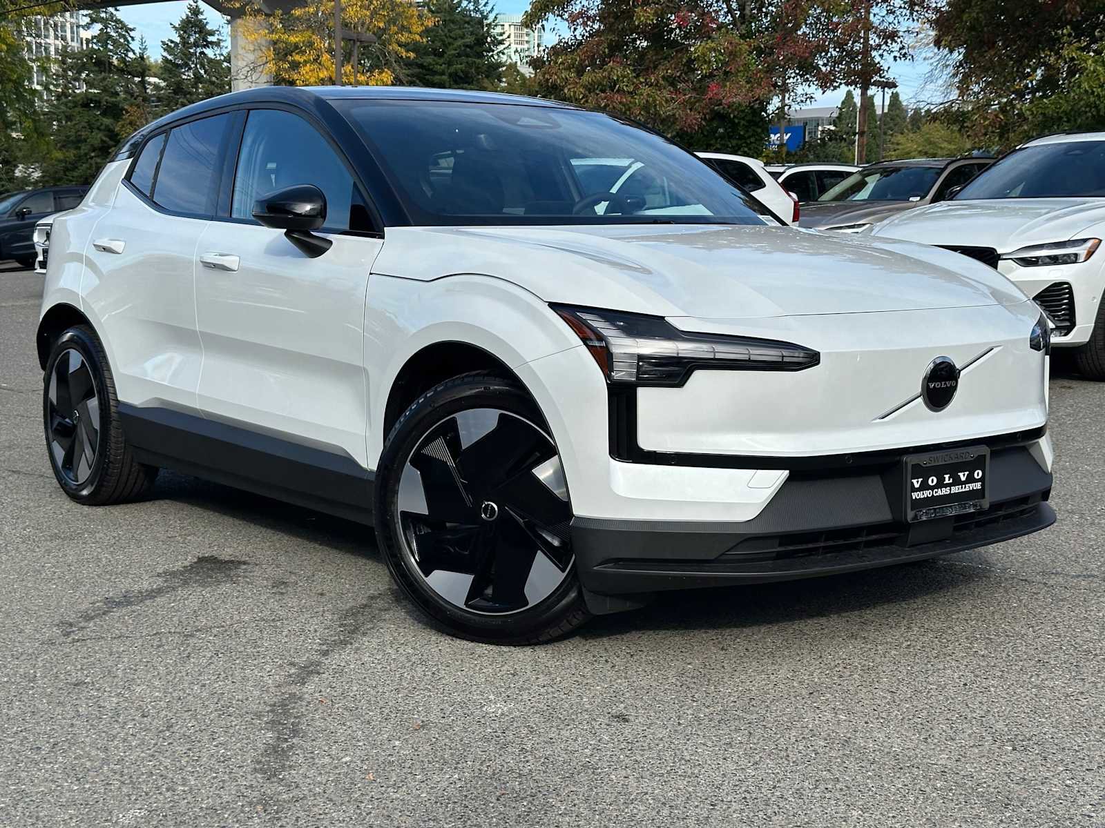 New 2025 Volvo EX30 Plus w/ Protection Package Premier image 9