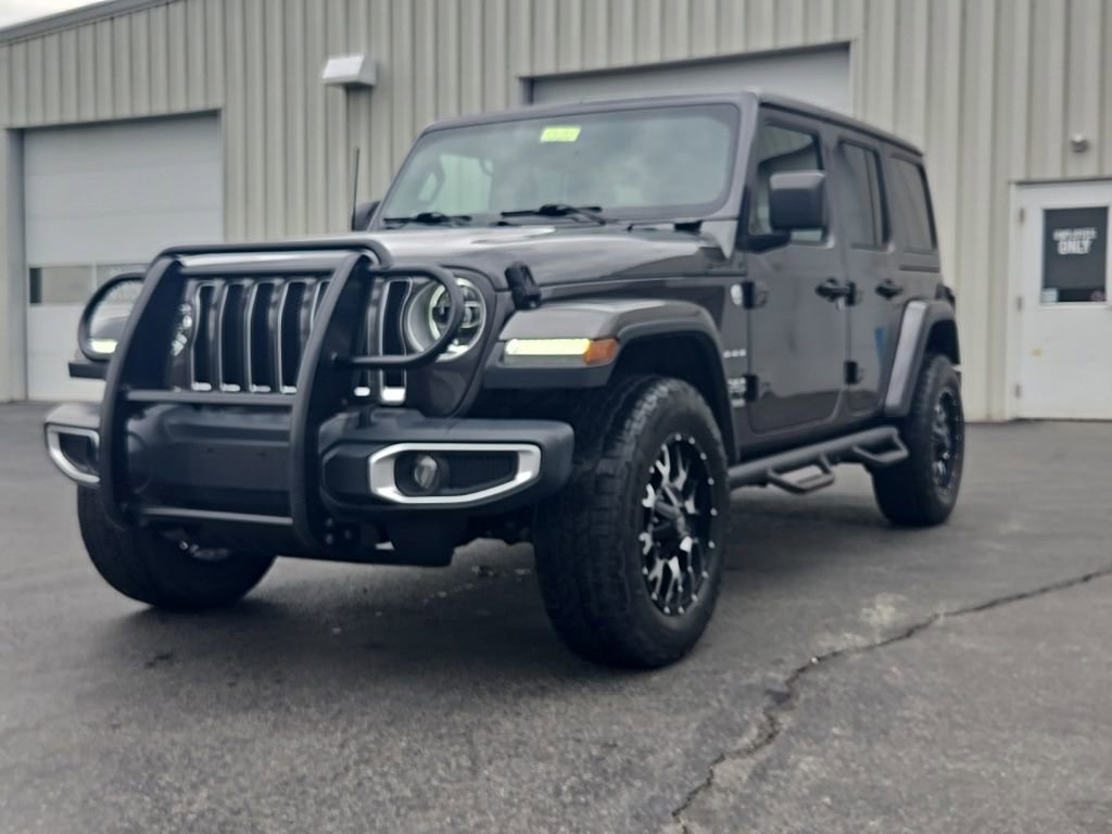 Used 2018 Jeep Wrangler Unlimited Sahara w/ Cold Weather Group image 3