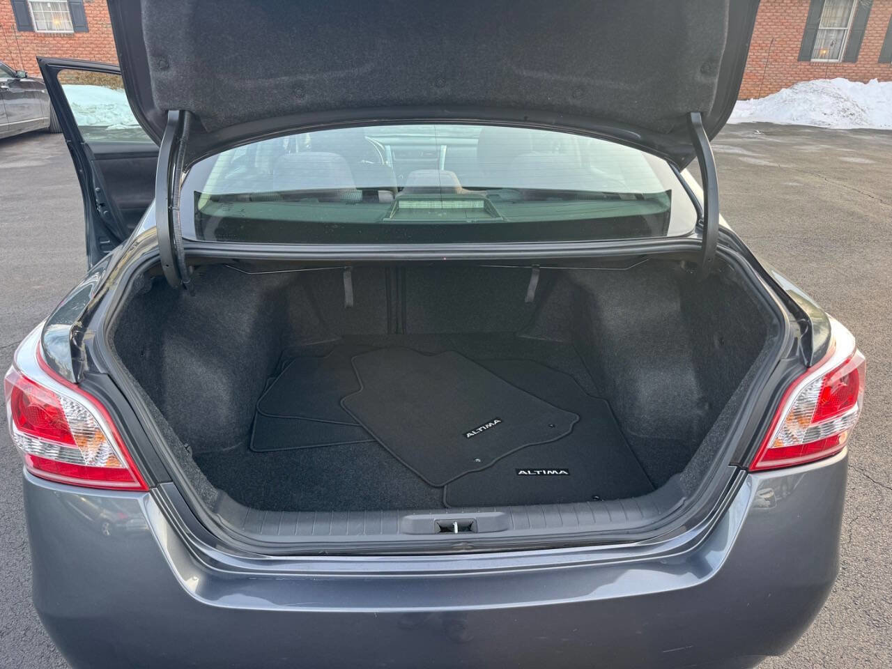 Used 2013 Nissan Altima 2.5 S FWD image 18