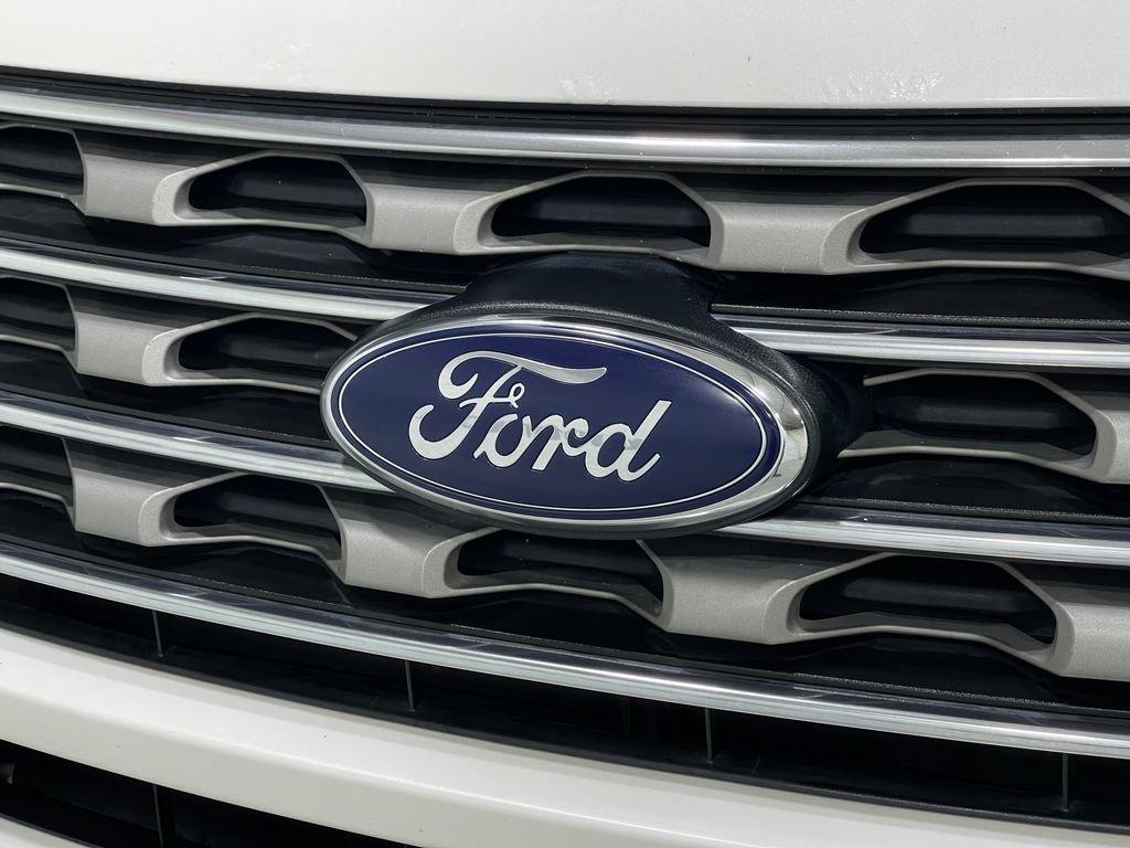 Used 2016 Ford Explorer XLT w/ Equipment Group 202A image 41