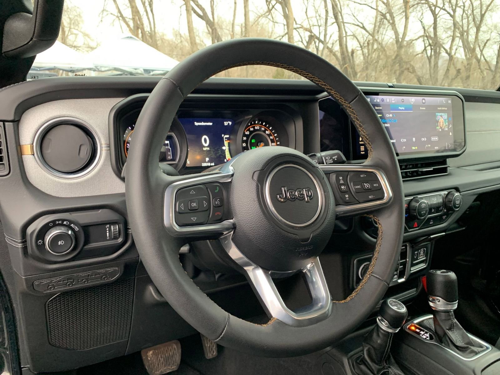 Used 2025 Jeep Wrangler Sahara image 33