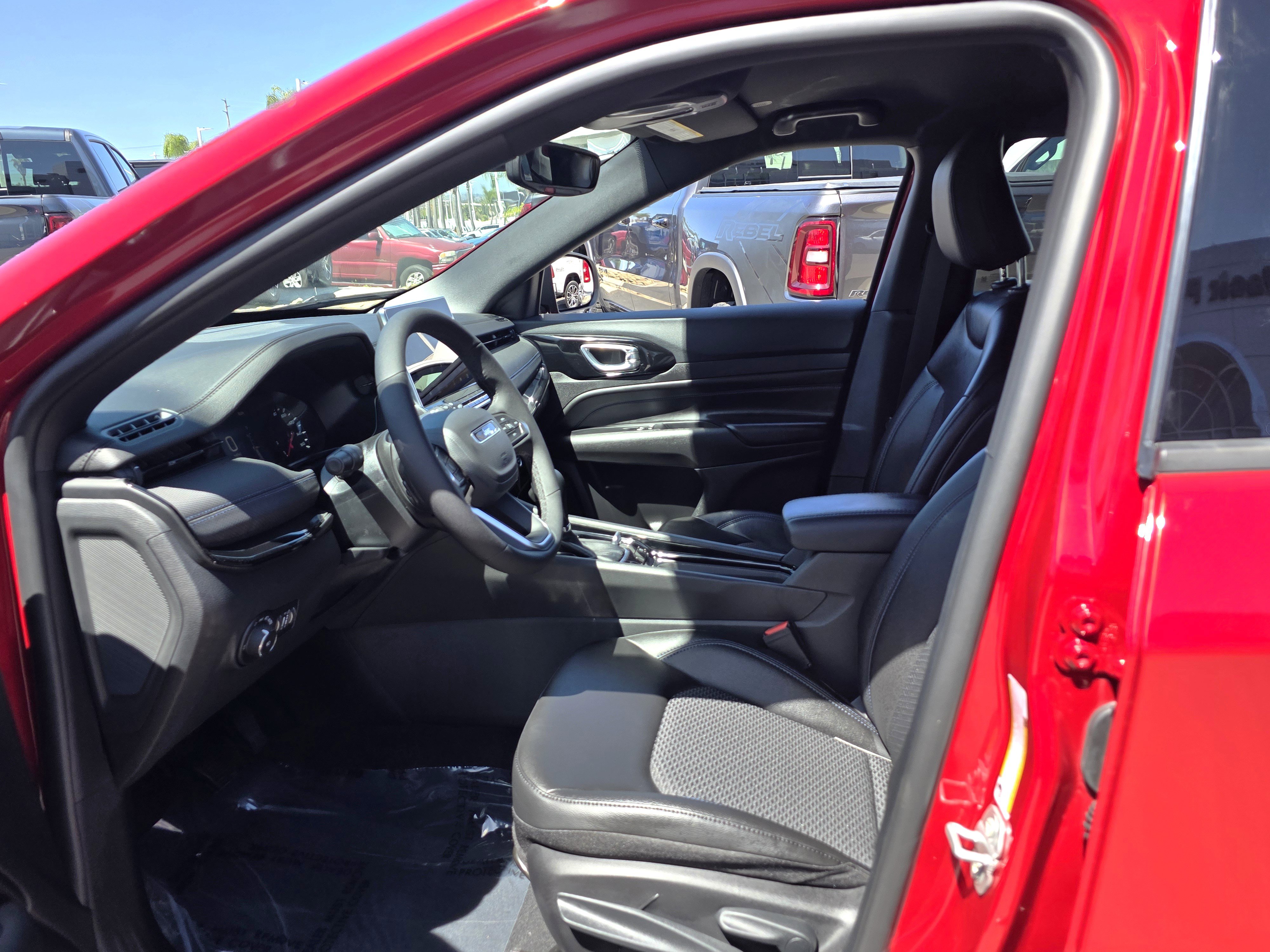 New 2026 Jeep Compass Latitude AWD/4WD image 12