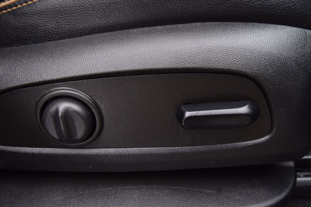 Used 2023 GMC Terrain AT4 image 25