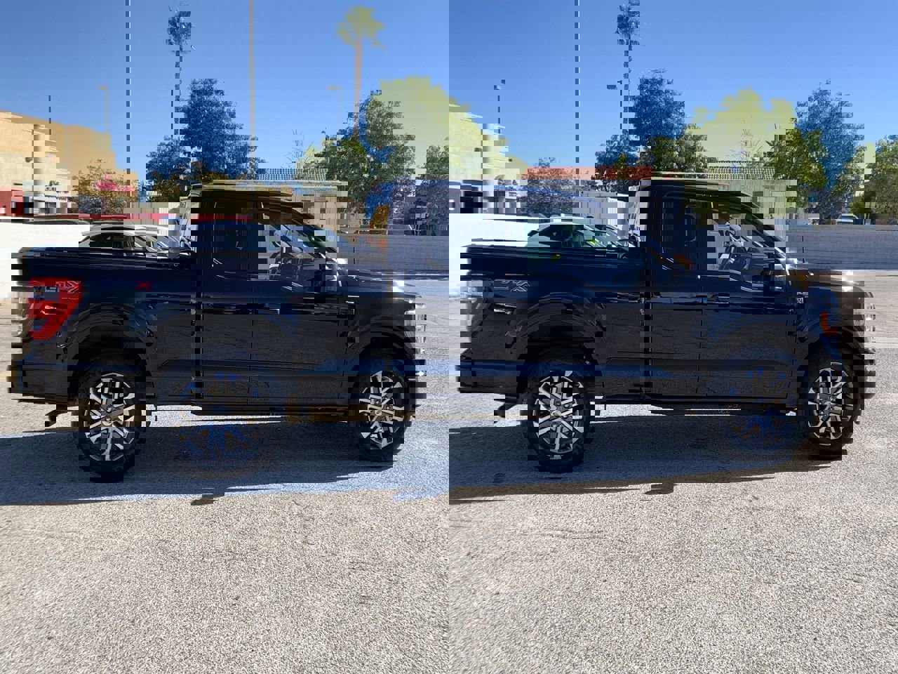 Used 2022 Ford F150 XL w/ STX Appearance Package image 9