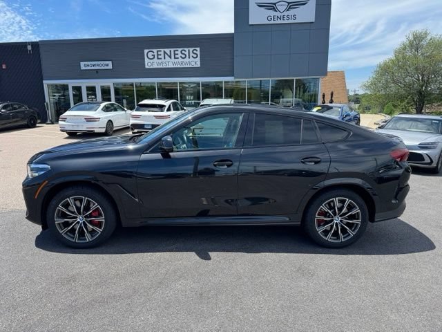 Used 2022 BMW X6 M50i w/ Premium Package AWD/4WD image 5