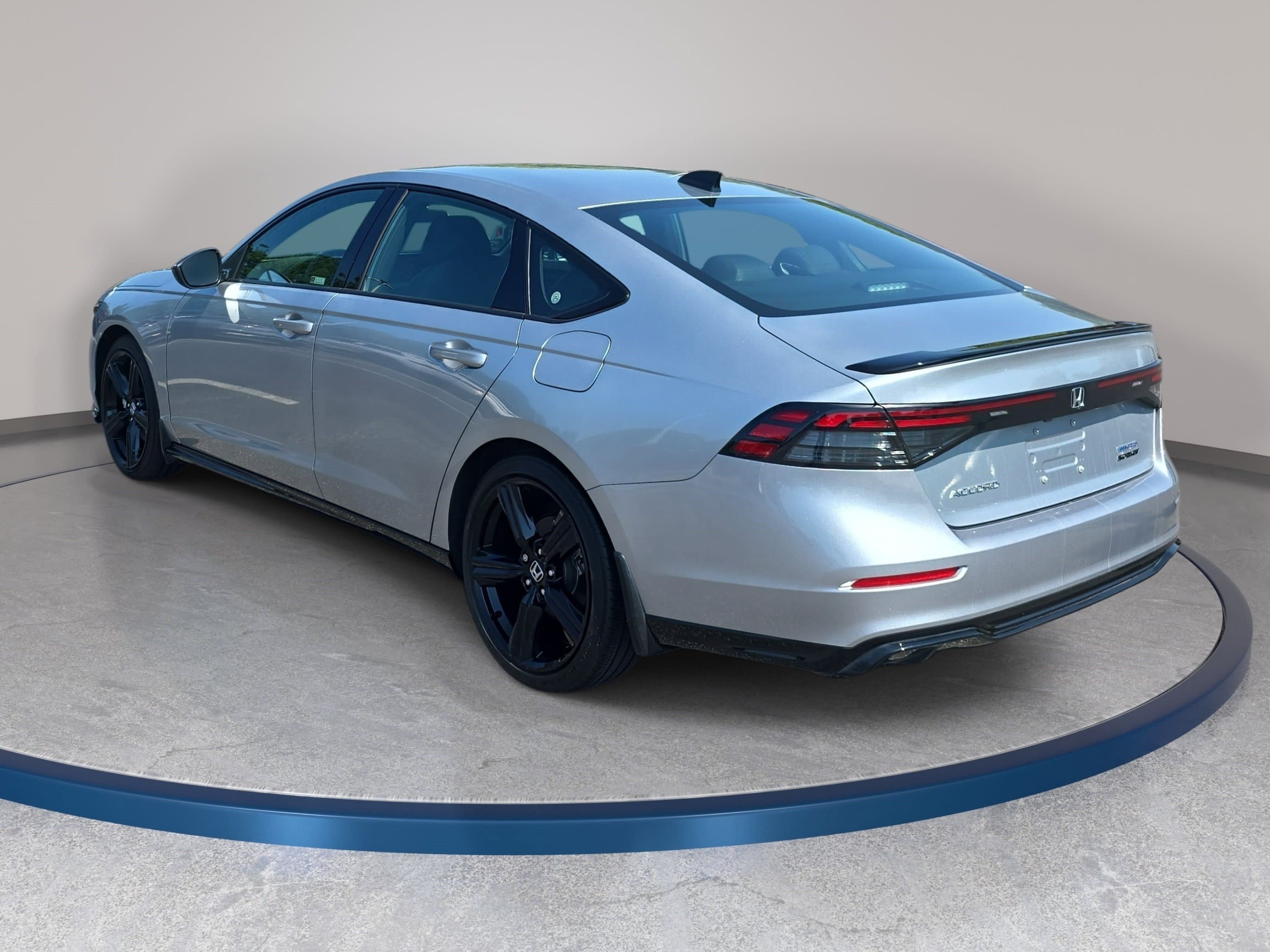Used 2024 Honda Accord Sport image 7