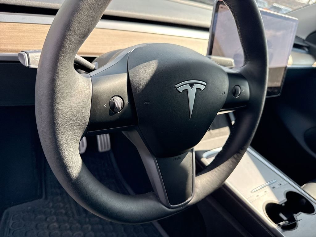Used 2022 Tesla Model Y Performance image 14
