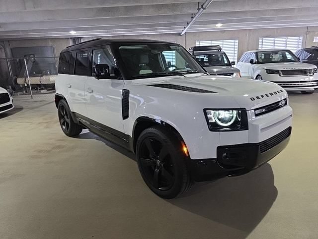Used 2024 Land Rover Defender 110 X-Dynamic SE AWD/4WD image 7