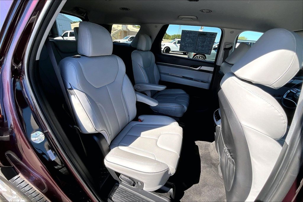 Used 2024 Hyundai Palisade SEL FWD image 27