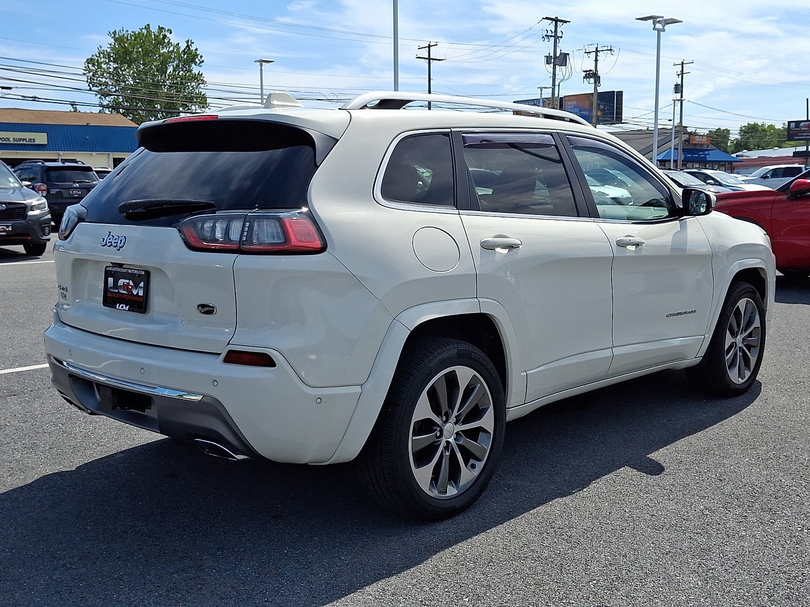Used 2019 Jeep Cherokee Overland w/ Technology Group AWD/4WD image 6
