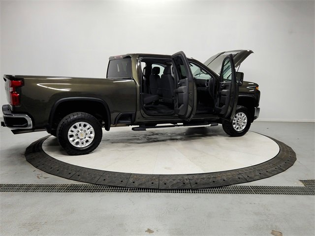 Used 2022 Chevrolet Silverado 3500 LT w/ Convenience Package image 16