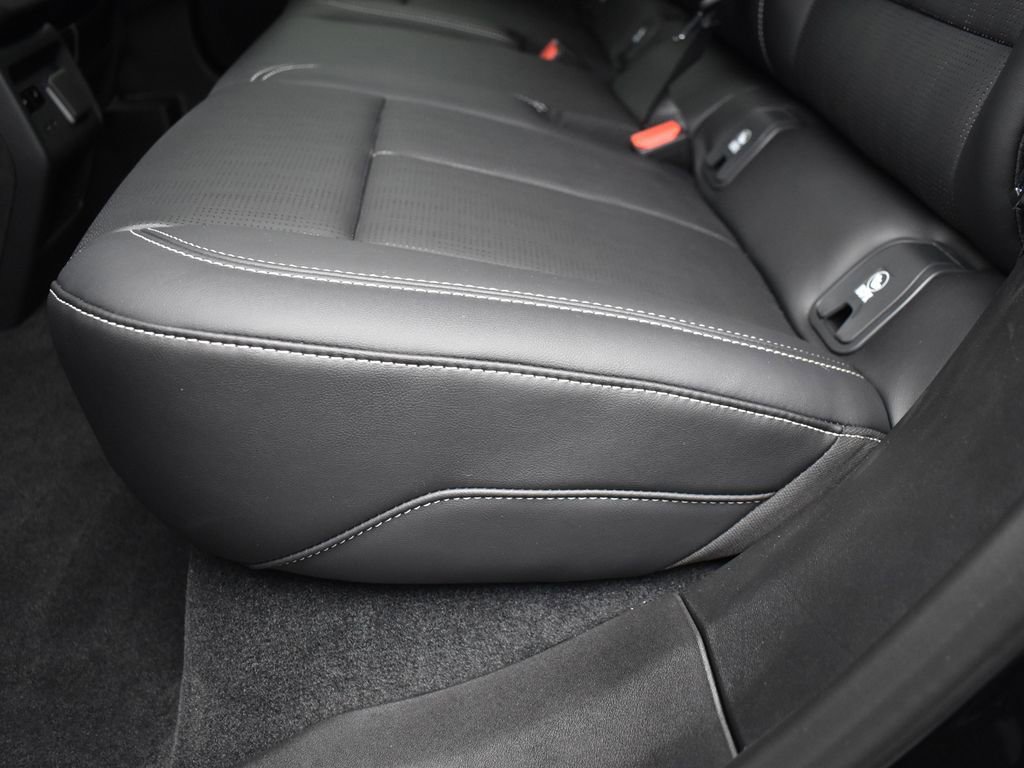 New 2026 Cadillac Optiq Sport 2 w/ LPO, Floor Liner Package image 29