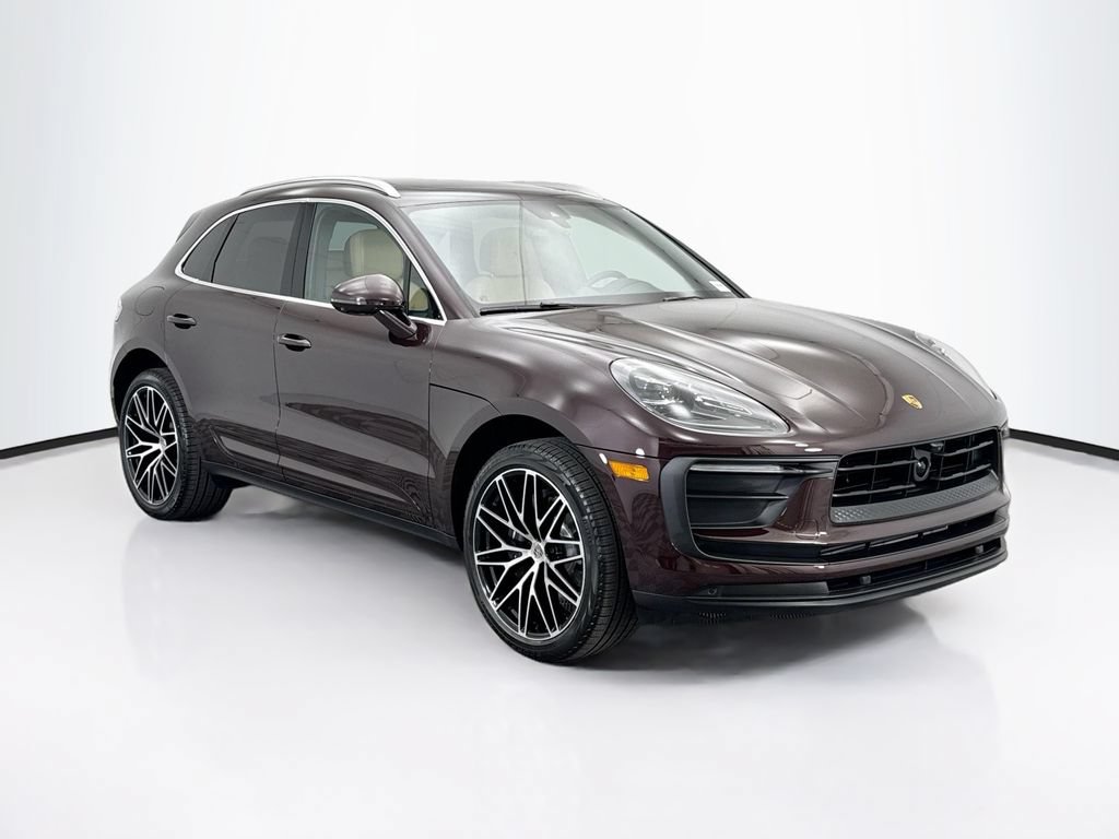 Used 2026 Porsche Macan AWD/4WD image 9