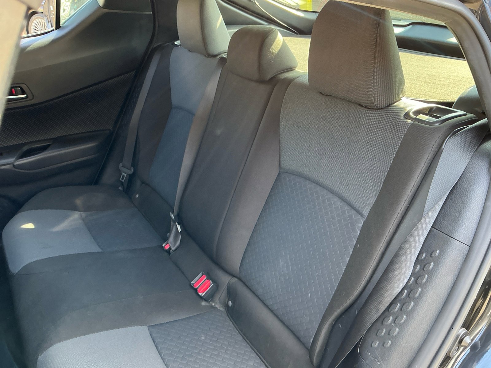 Used 2021 Toyota C-HR LE image 19