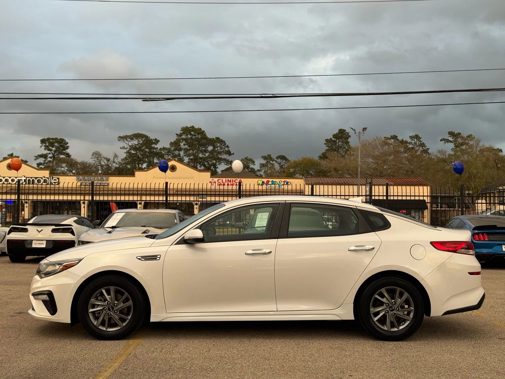 Used 2019 Kia Optima LX image 10