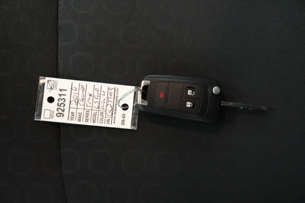 Used 2016 Chevrolet Trax LS w/ LPO, Cargo Package FWD image 32