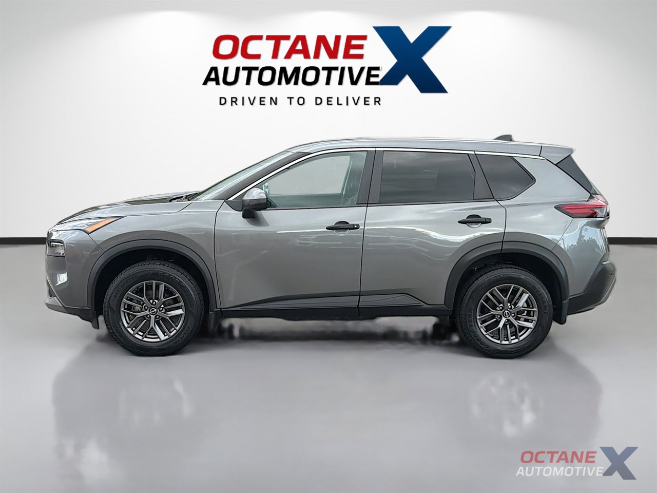Used 2022 Nissan Rogue S AWD/4WD image 4