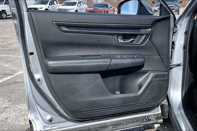 Used 2025 Honda CR-V EX image 20