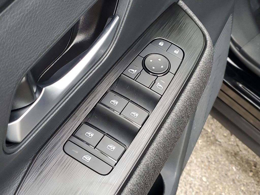 New 2026 Nissan Kicks SV w/ SV Premium Package AWD/4WD image 9