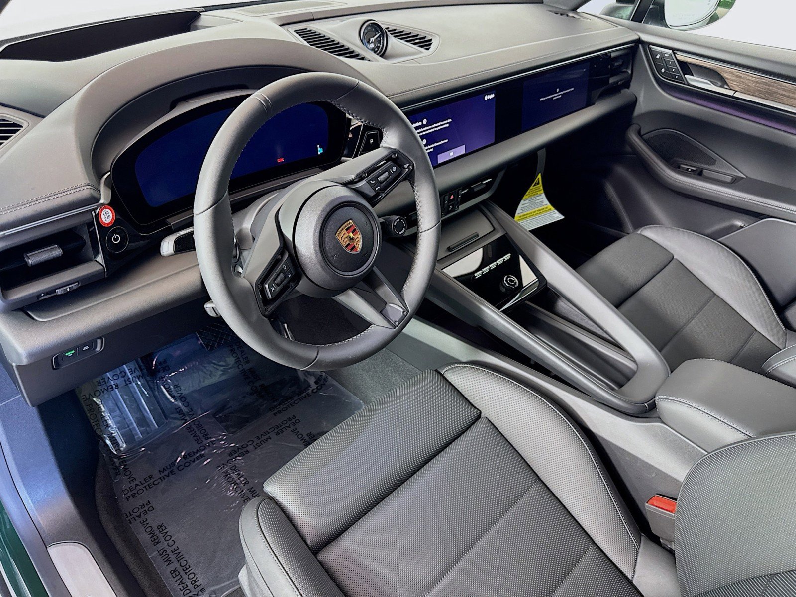 New 2024 Porsche Macan 4 Electric image 4