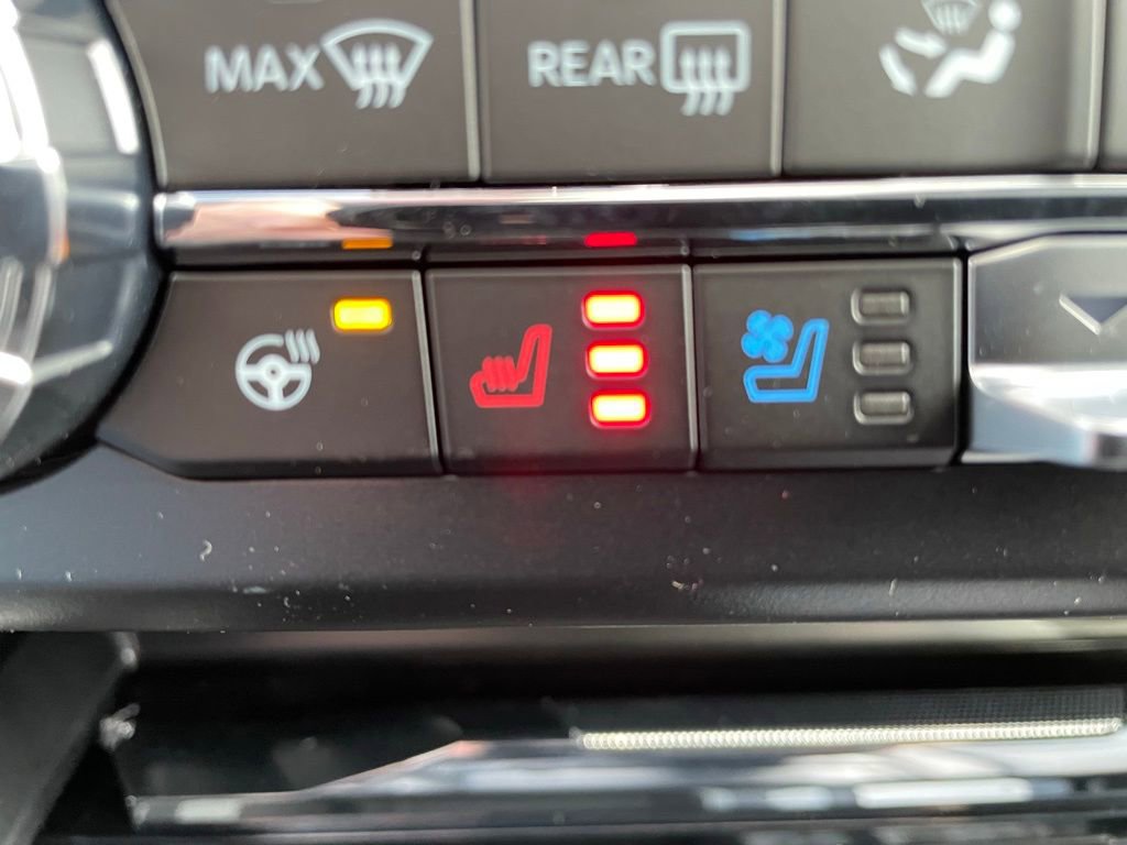 New 2026 Ford F350 Lariat w/ Black Appearance Package image 10