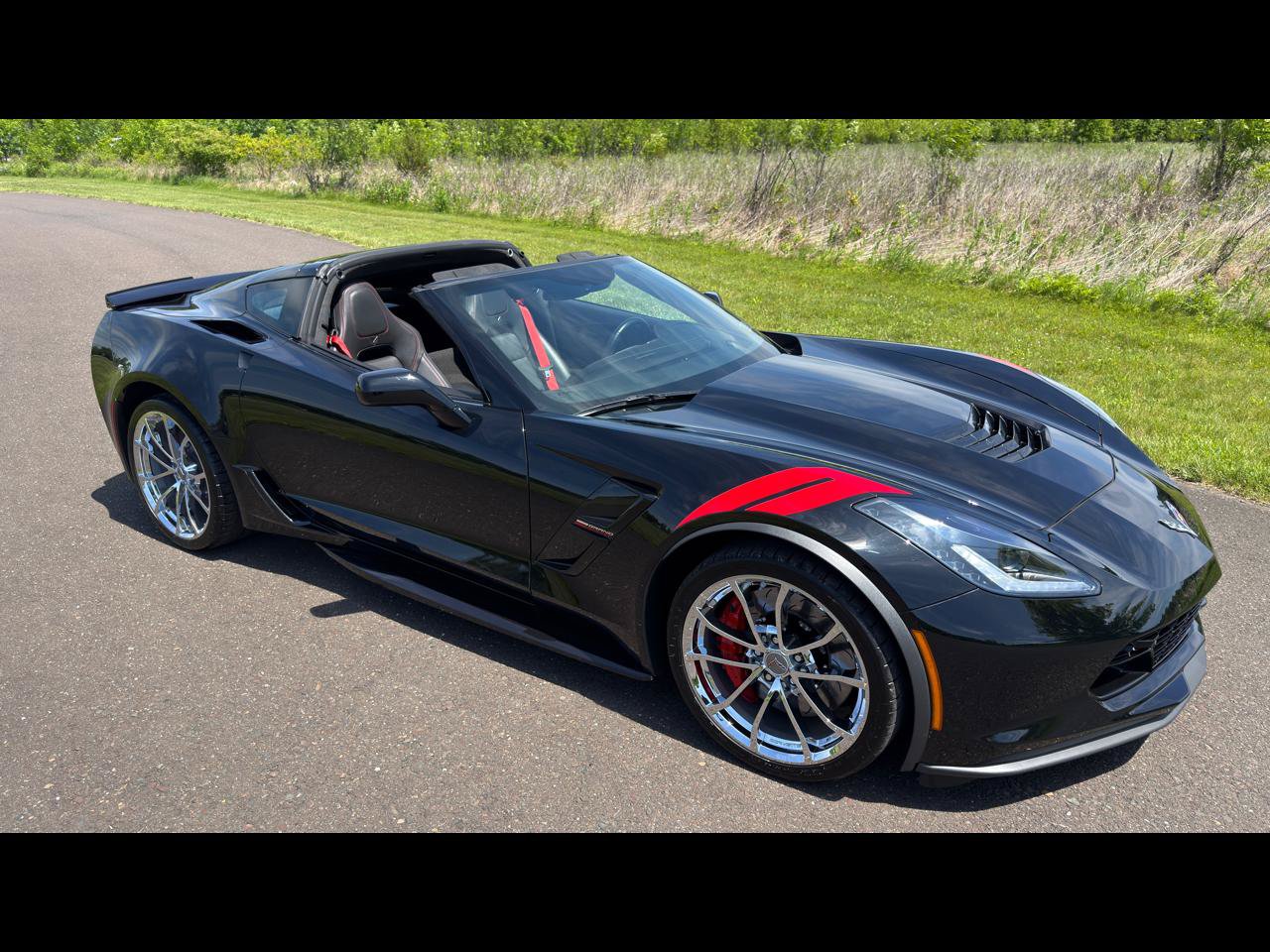 Used 2019 Chevrolet Corvette Grand Sport RWD image 2