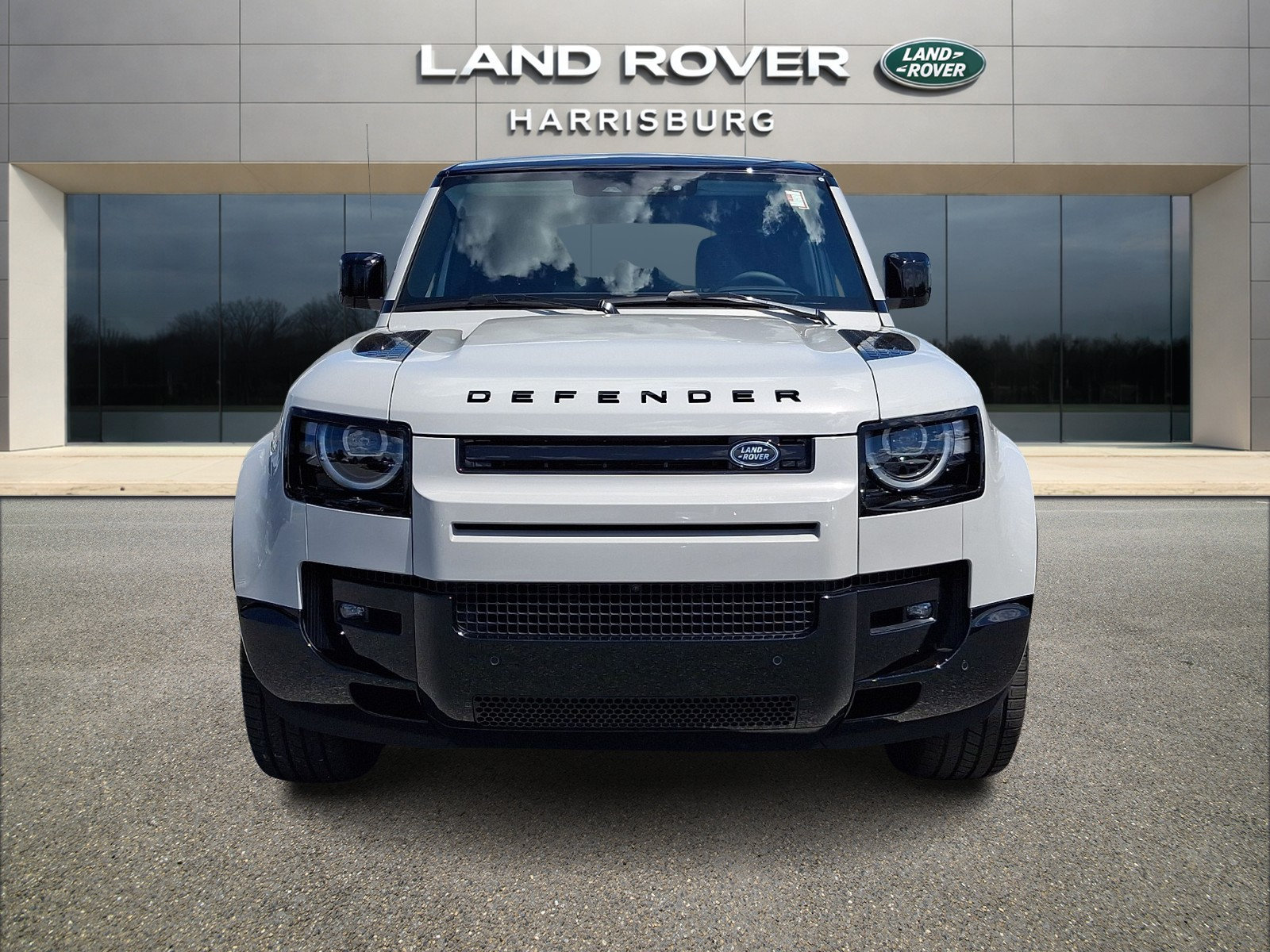 Used 2026 Land Rover Defender 110 X-Dynamic SE AWD/4WD image 2