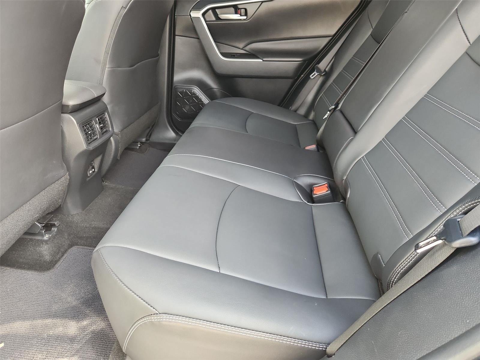 Used 2023 Toyota RAV4 XLE Premium FWD image 24