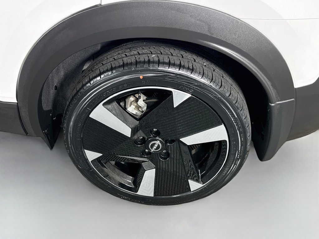 Certified 2025 Nissan Kicks SR AWD/4WD image 33