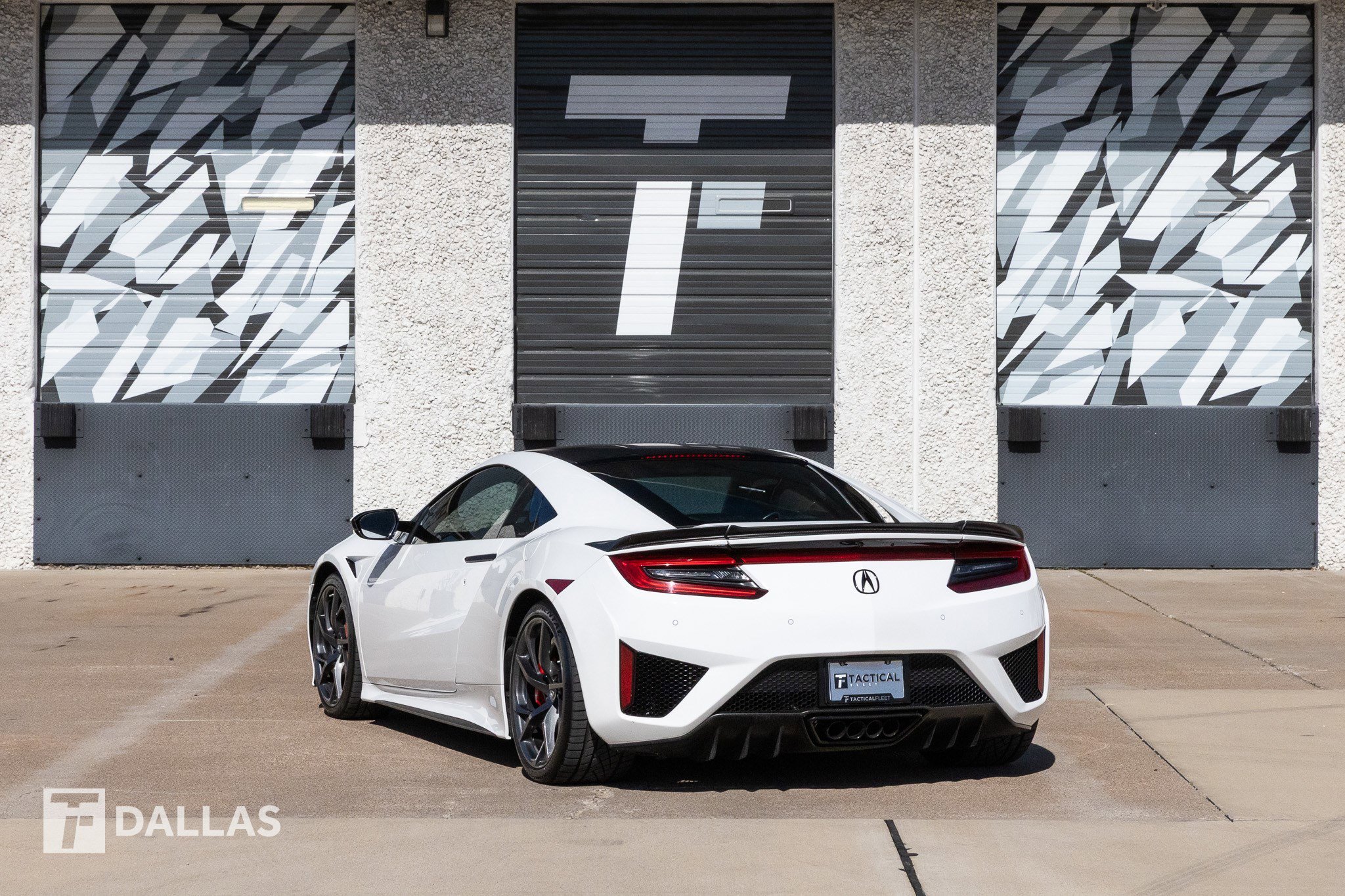 Used 2017 Acura NSX image 12