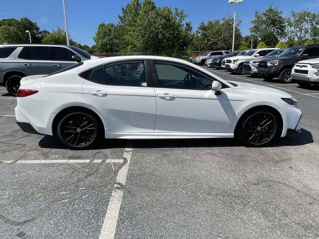 Used 2025 Toyota Camry SE w/ Convenience Package FWD image 28