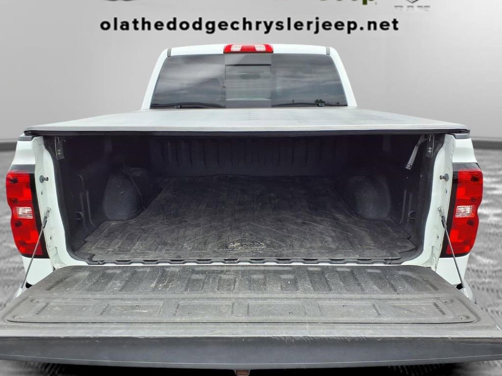 Used 2015 Chevrolet Silverado 1500 LTZ Z71 w/ LTZ Plus Package AWD/4WD image 27