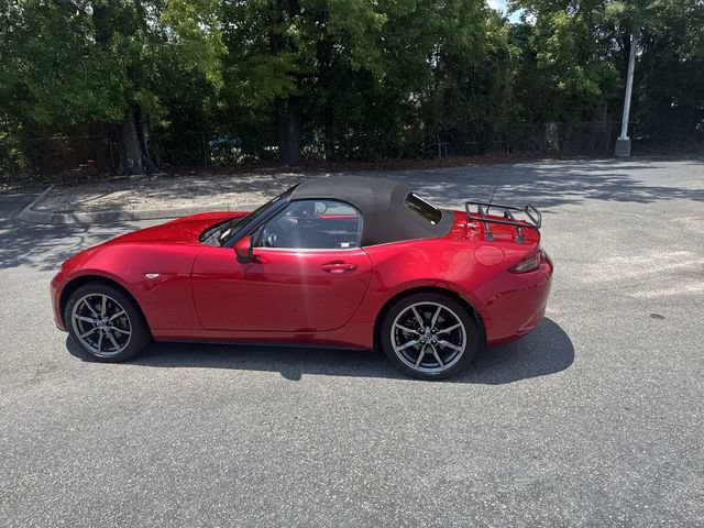 Used 2016 MAZDA MX-5 Miata Grand Touring RWD image 8