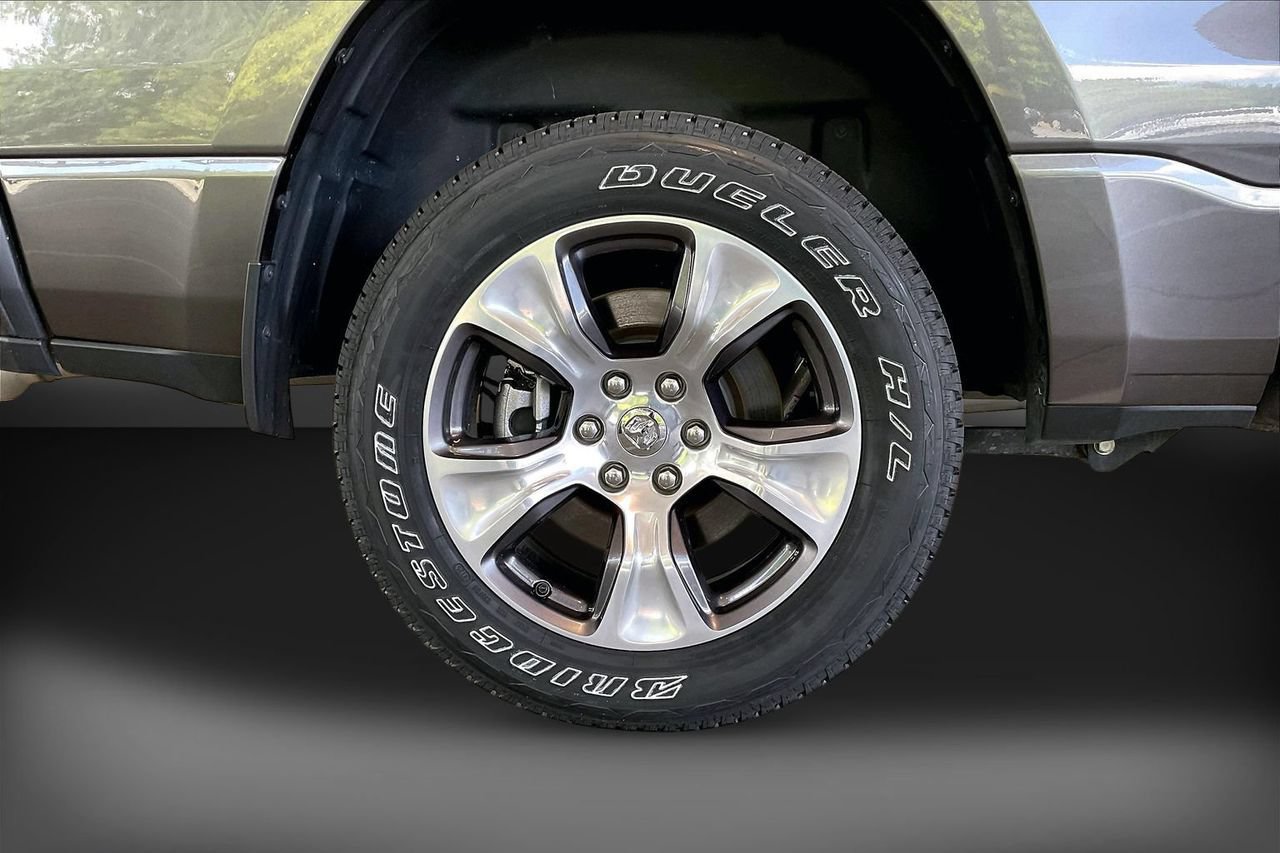Used 2024 RAM 1500 Laramie AWD/4WD image 38