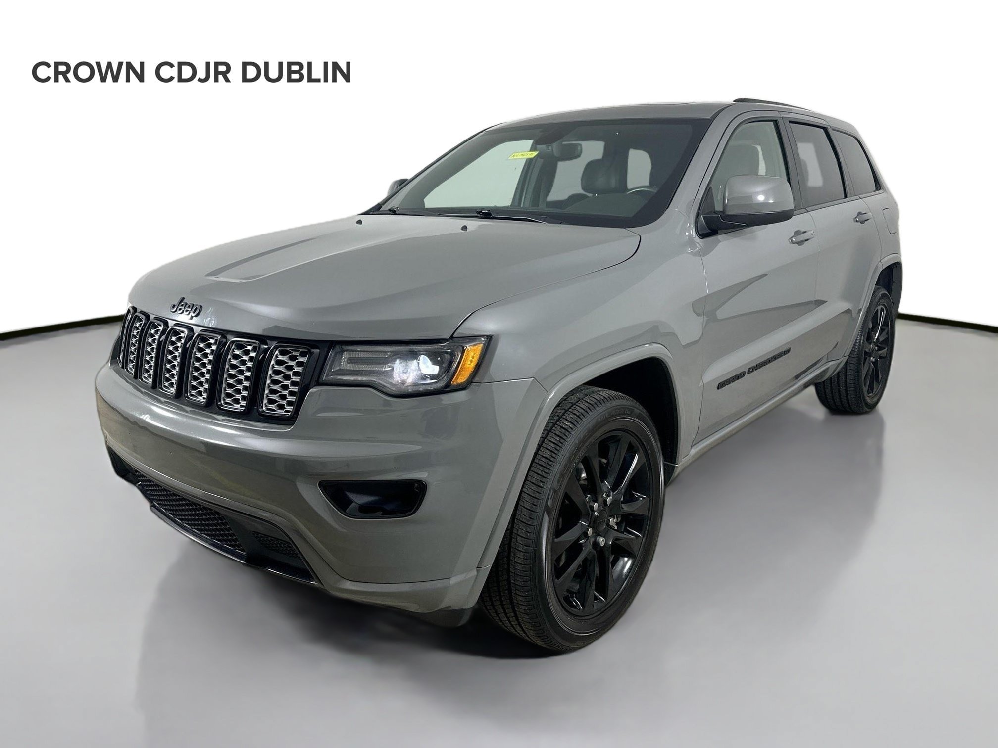 Used 2022 Jeep Grand Cherokee Laredo X AWD/4WD image 1