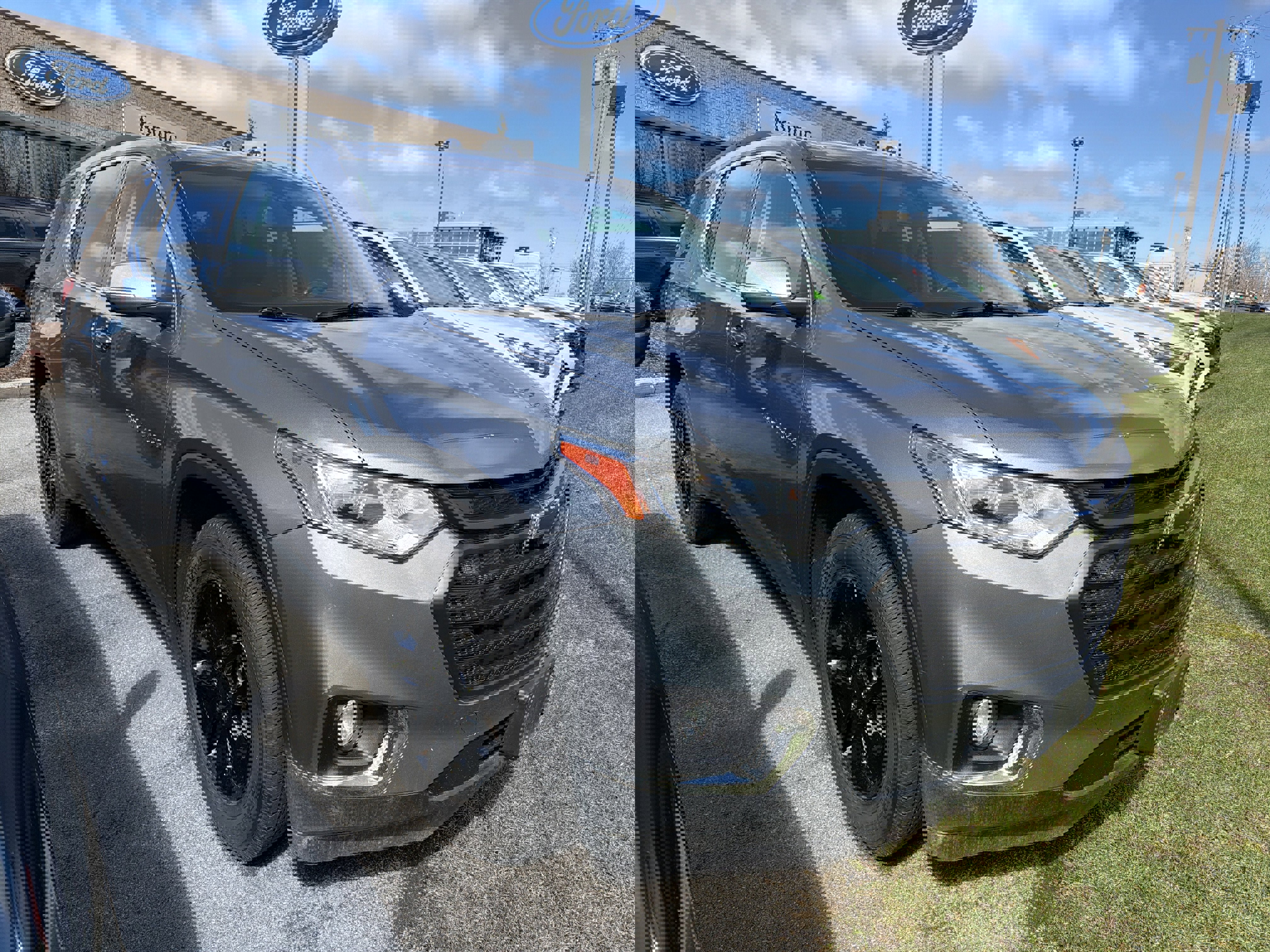 Used 2021 Chevrolet Traverse LT image 2