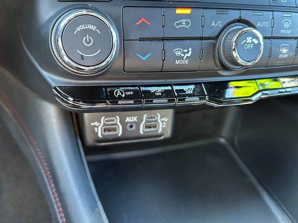 Certified 2024 Dodge Durango GT image 32