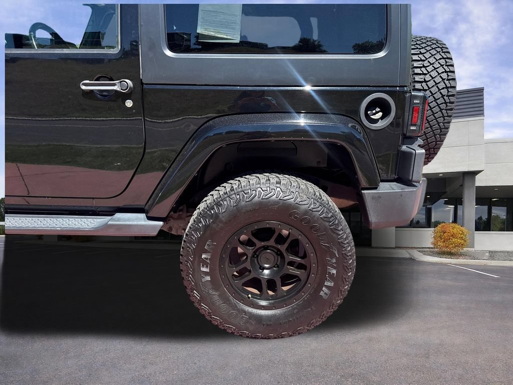 Used 2017 Jeep Wrangler Sahara AWD/4WD image 30