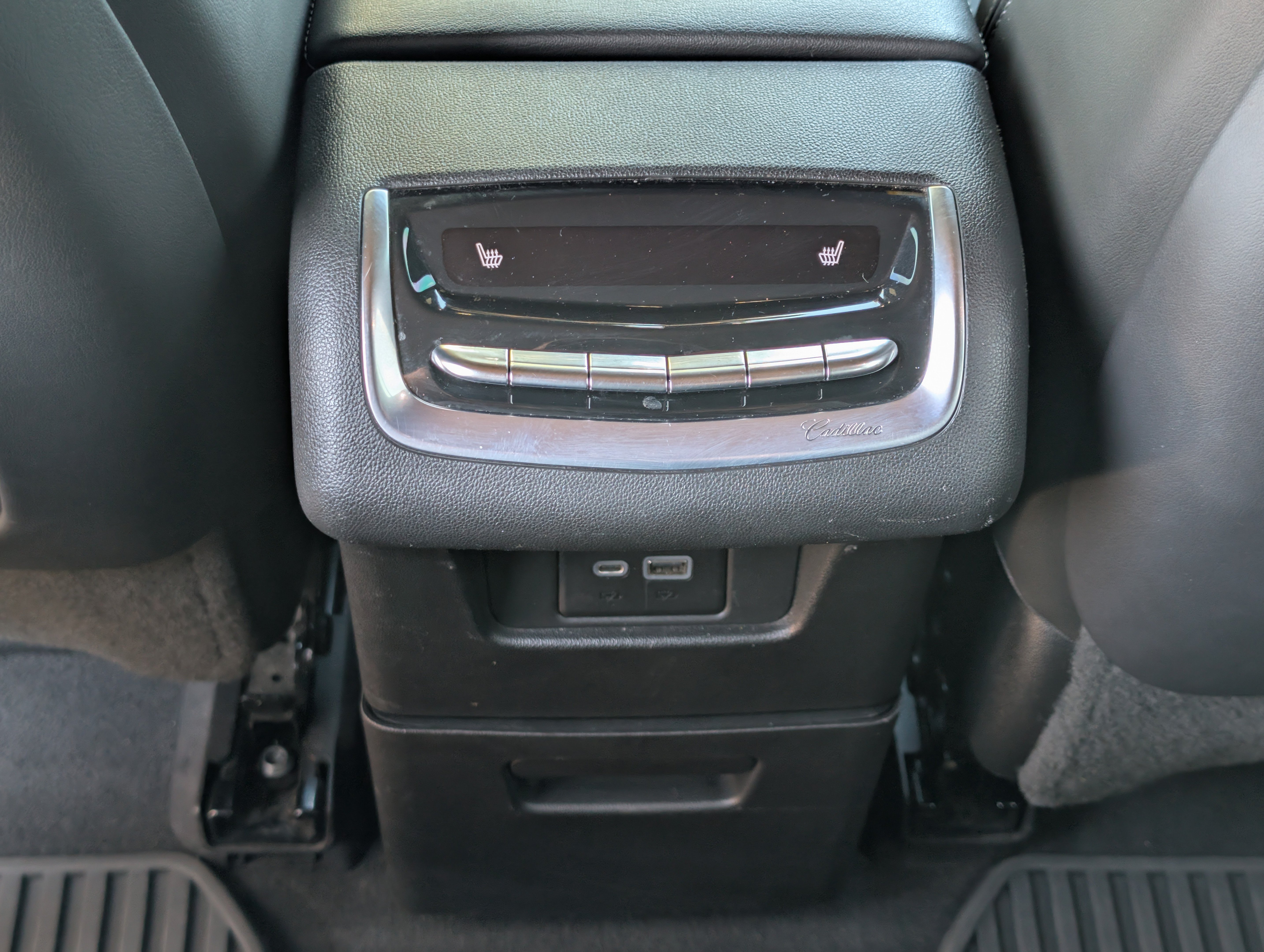 Used 2020 Cadillac XT6 Premium Luxury FWD image 34